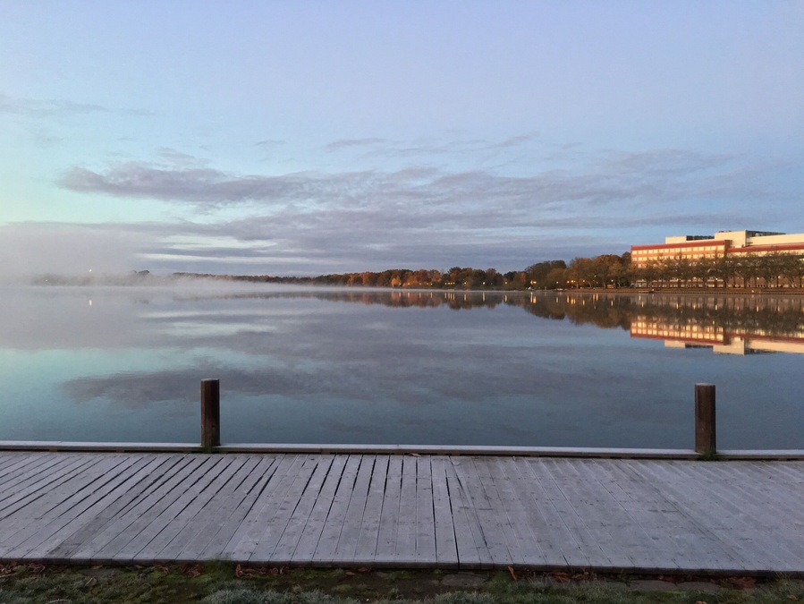 Växjö lake early morning in October