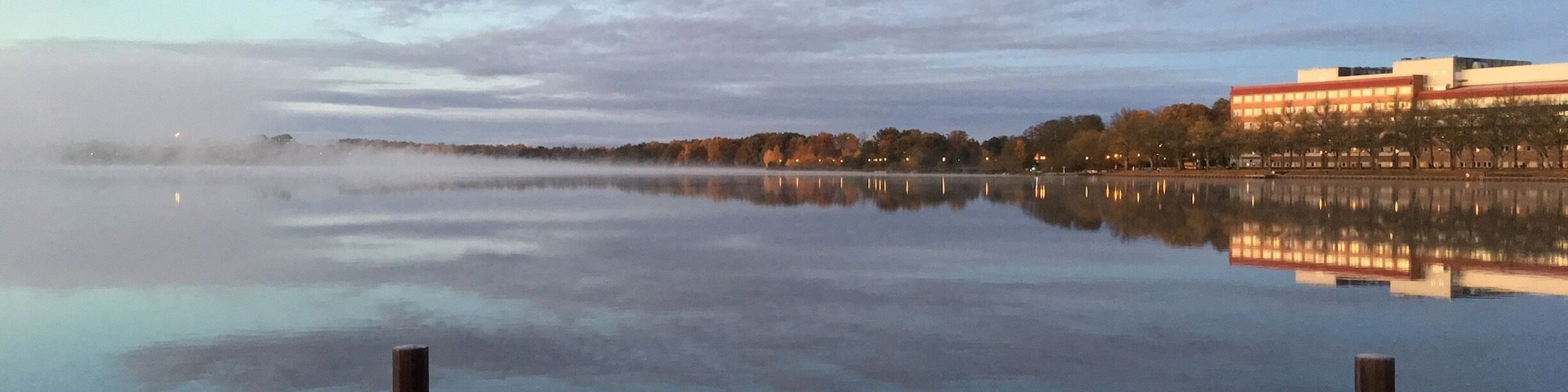 Växjö lake early morning in October