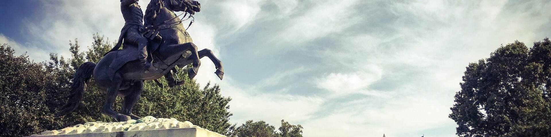 My daily stop on my run when I'm in town and the best view of the White House in my opinion. @lens4change