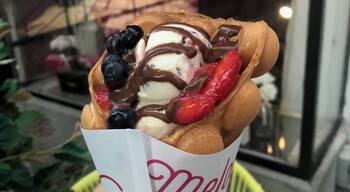 Ice cream in bubble wafers :)
I am such a sweet tooth lover !
#Trovember