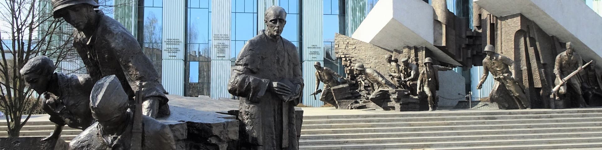 The Warsaw Uprising Monument is one of the most visited landmarks for foreign tourists.
Warsaw has several monuments that remind us of WWII. That is not surprising. Of a population of 27 million, 5 million people died between 1939 and 1945 and that was almost 19% of the population of the country. #Warsaw