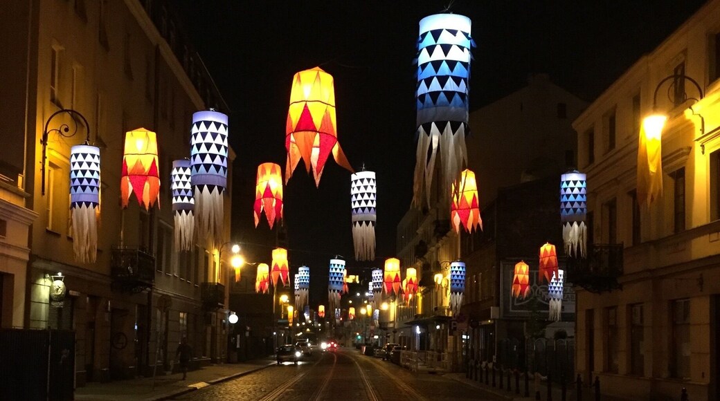 Praga neighborhood in #warsaw, #poland
#lanterns #TroverOnTuesday