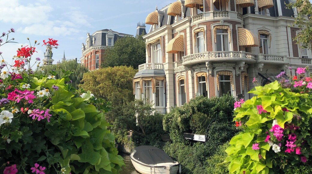 Just leaving the museum across the first canal, one of many places to capture iconic Amsterdam, canals and flowers