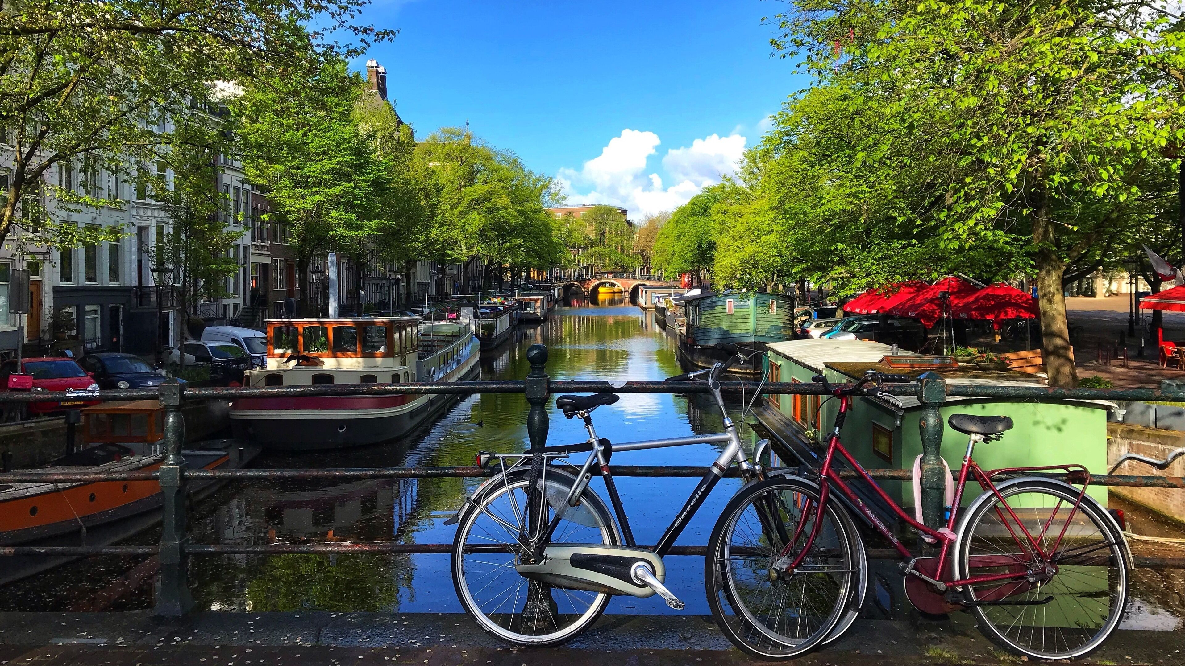 Canals and bikes, what else could be more Dutch? #lifeatexpedia