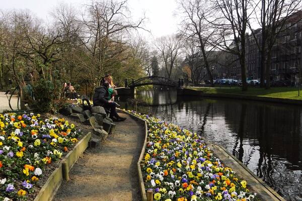Amsterdam Botanical Gardens:
http://cityoftheweek.net/2015/04/10/amsterdam-in-bloom/
