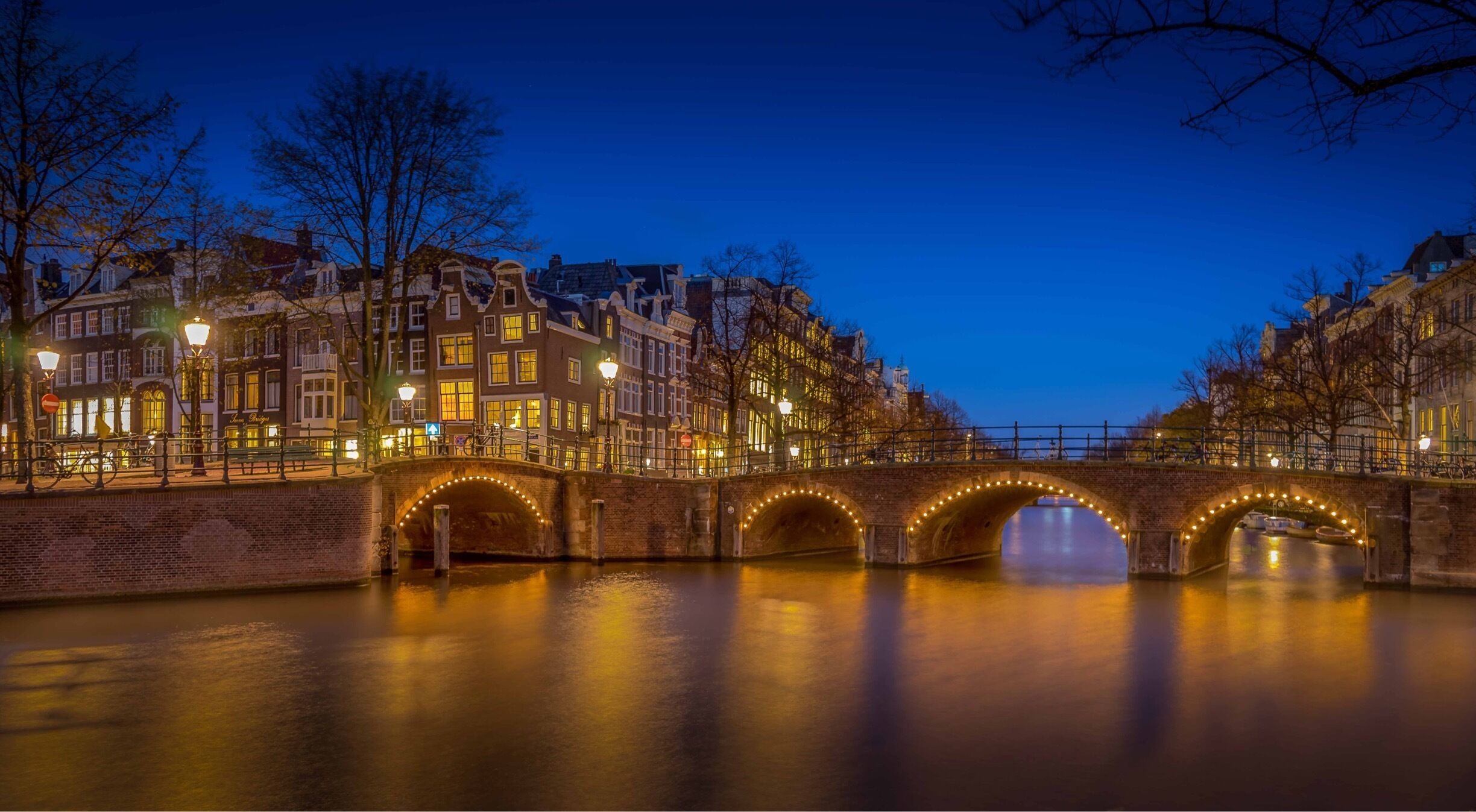 Junction of Reguliersgracht and Keizersgracht

JUST FOLLOW THE PIN TO GET THERE 📌
⬇️⬇️ Make my day and follow me also at: ⬇️⬇️
https://www.instagram.com/denniskuh1896/
https://www.facebook.com/dennisdondersphotography/
https://500px.com/dennisdonders
www.flickr.com/photos/denniskuh1896