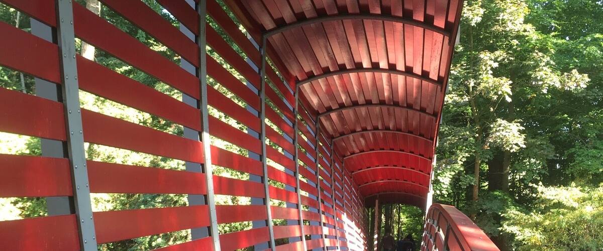 If this small side entrance (bridge) does not make you curious about the Amstel park, I am not sure what will.
A great park for a quiet walkabout. No hordes of tourists yet, so please do not spread the news.
http://www.amstelpark.info/