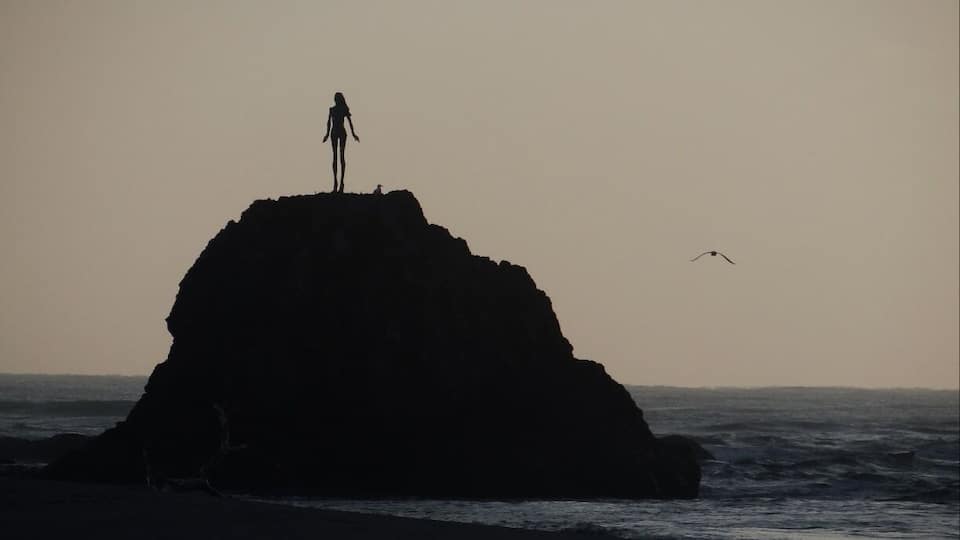 Whakatane is a Maori word and the 'wh' is pronounced like an 'f'. The statute of Wairaka is at the mouth of the Whakatane River in the Bay of Plenty area on the North Island.