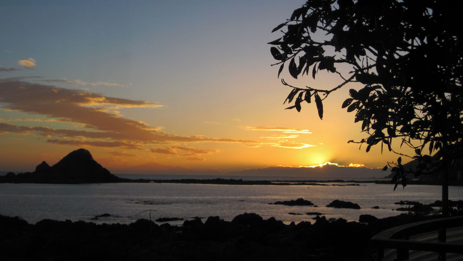 A sunset in Octobre along The Esplanade. 