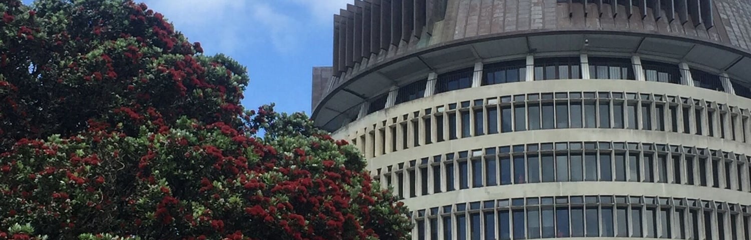 There's an interesting l, free tour around the Beehive