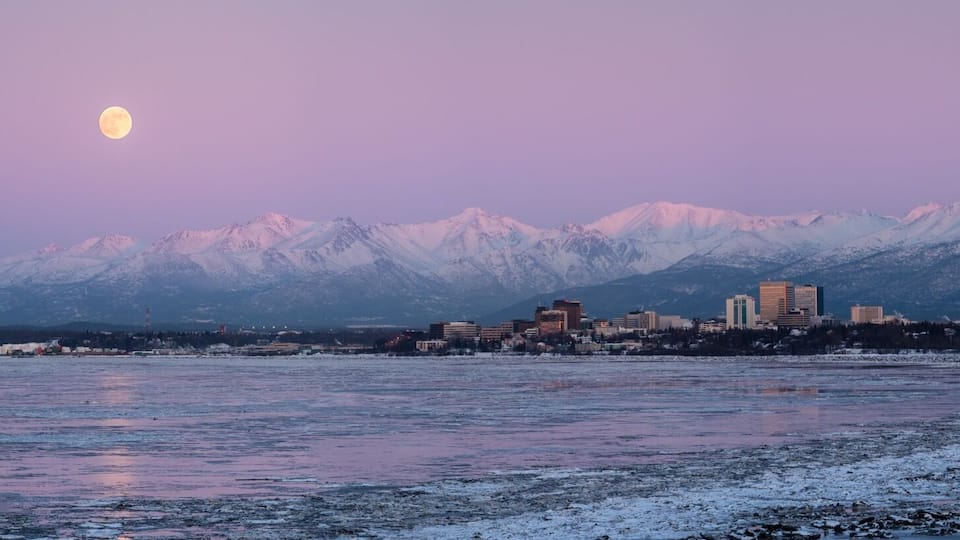 Good place for a panoramic shot of downtown Anchorage with the mountains in the background. I like it here best during winter months.
#photography #alaska