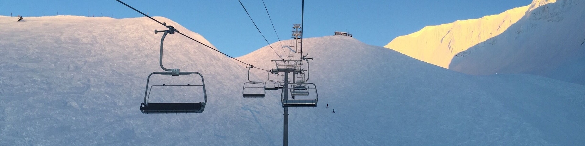 Take advantage of Alaska’s particularly low population density (one person per square mile) and enjoy one of the last ski areas in North America where you can slay fresh tracks and have the mountain all to yourself. #BVSBlue