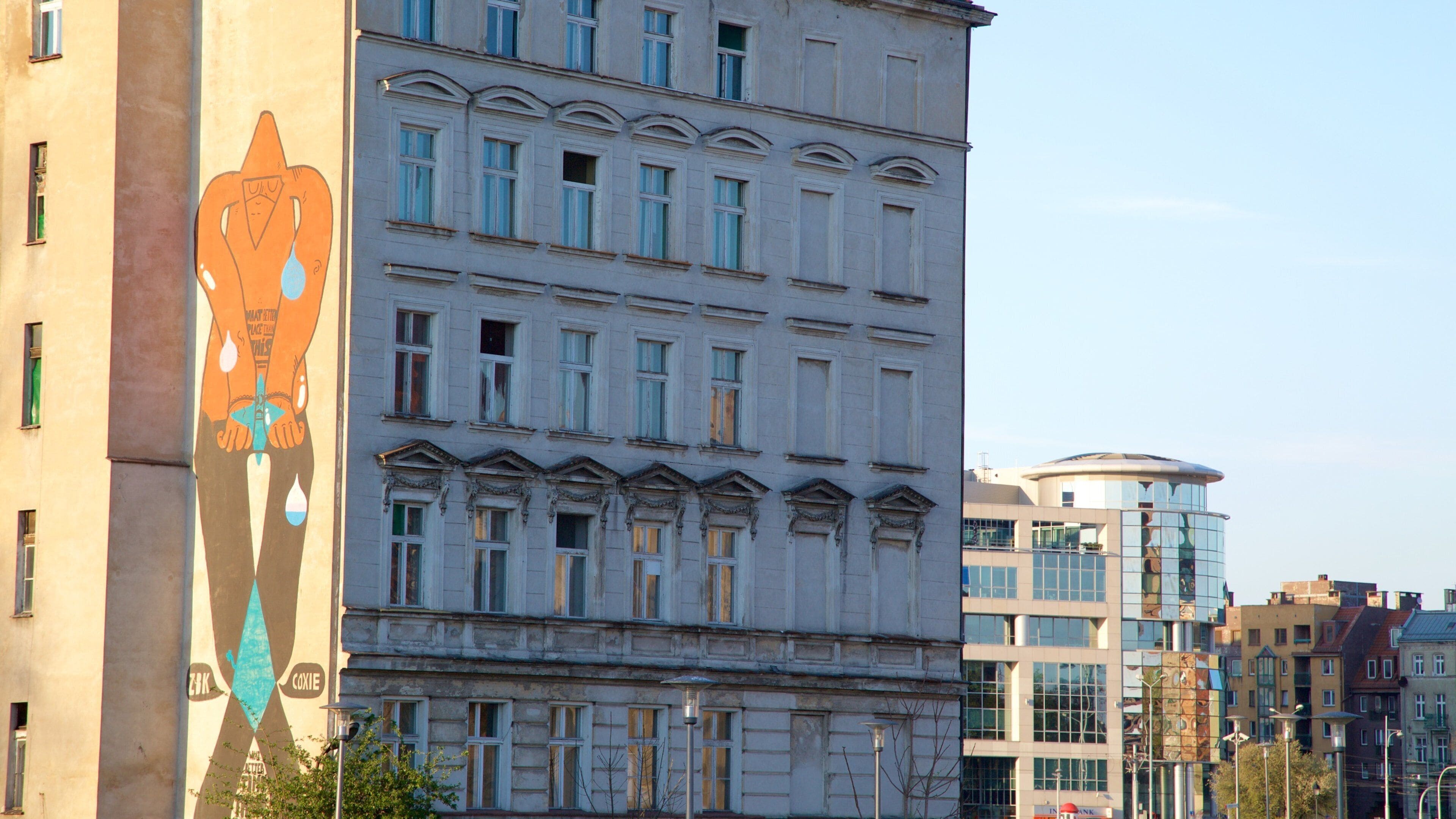 Wroclaw showing a city and outdoor art