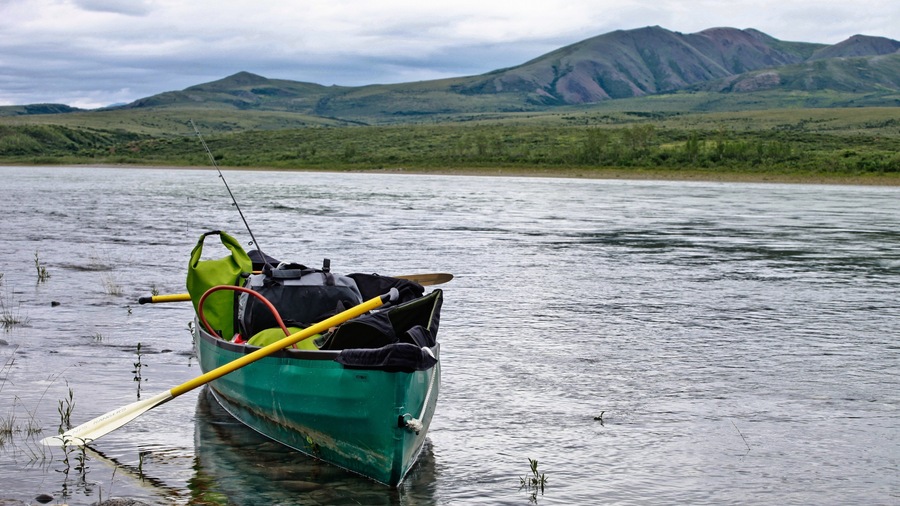 Noatak som inkluderer rolig landskap og elv eller bekk