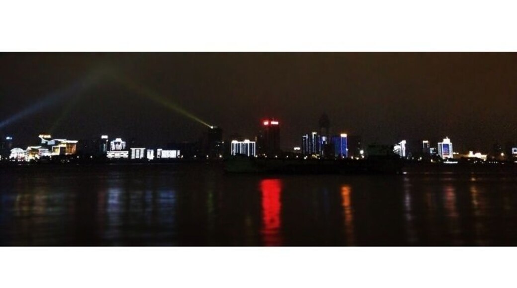 Changjiang river night view (wuchang)