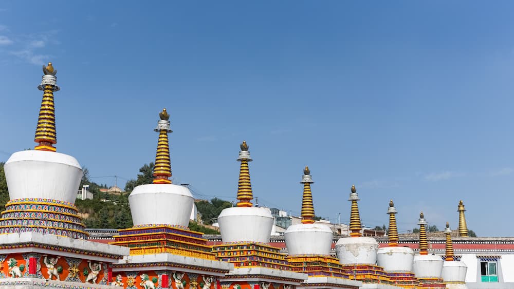 eight white pagoda in qinghai kumbum monastery