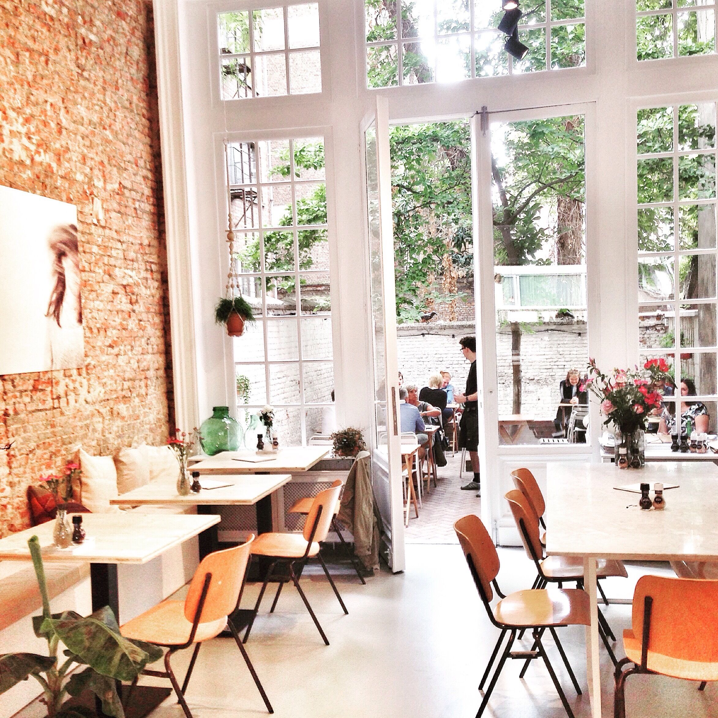 A new 'all day foodbar' in town! 😊✨👌 
#antwerp #food #coffee #hotspot