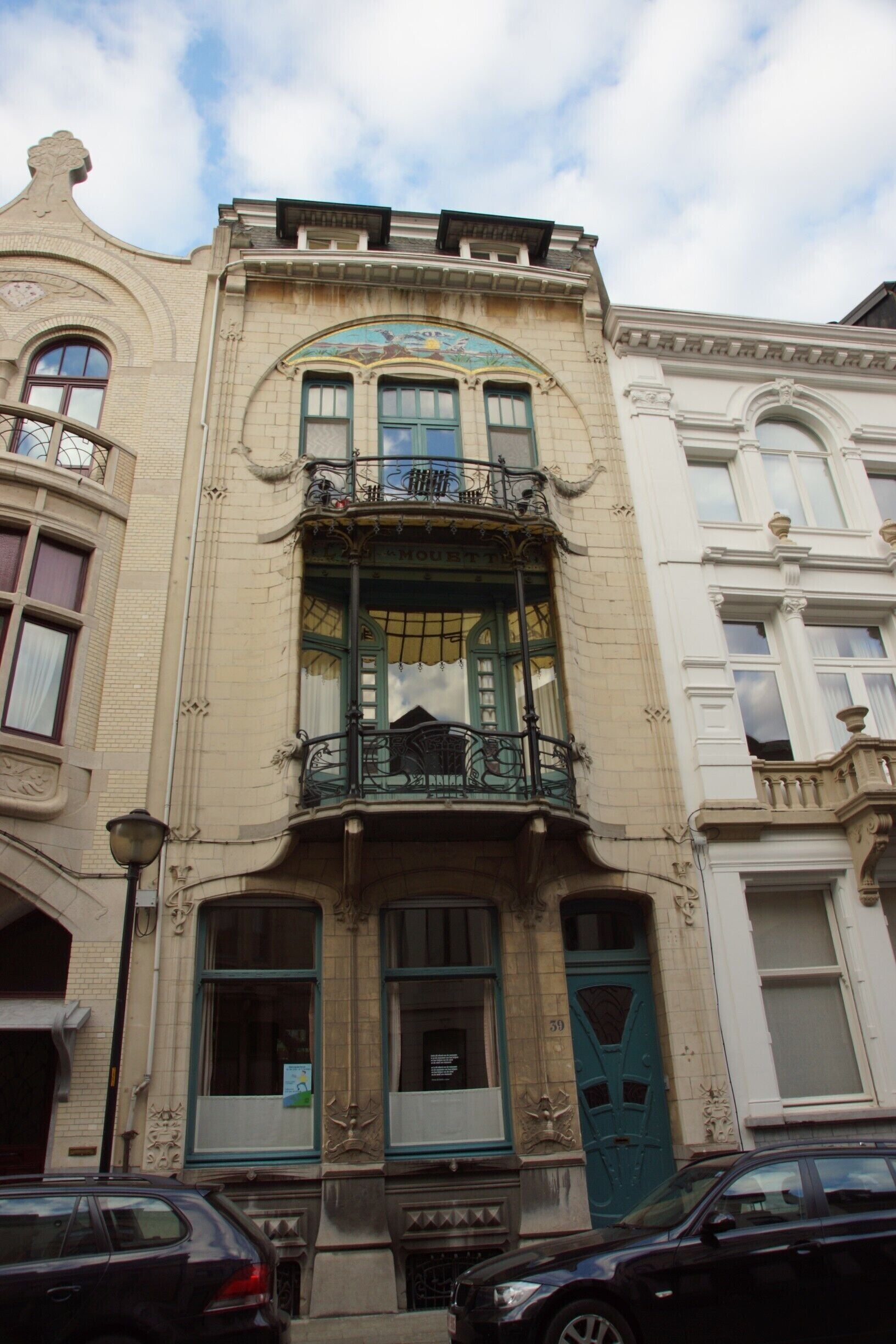 The whole building...