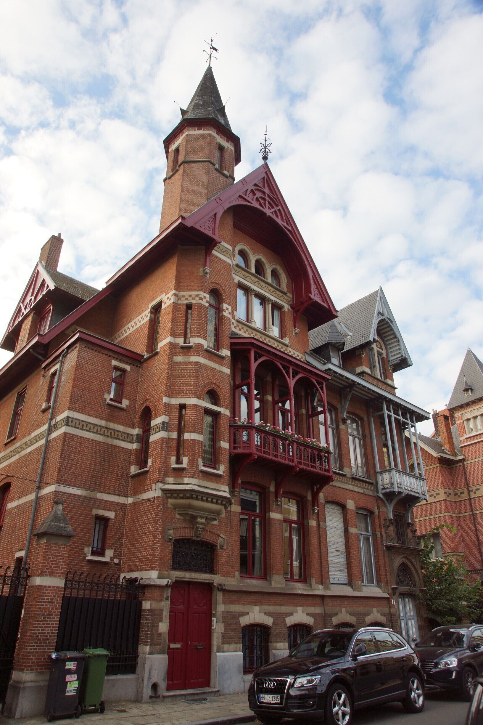 The buildings in these streets are all stunning - and the weather was perfect.