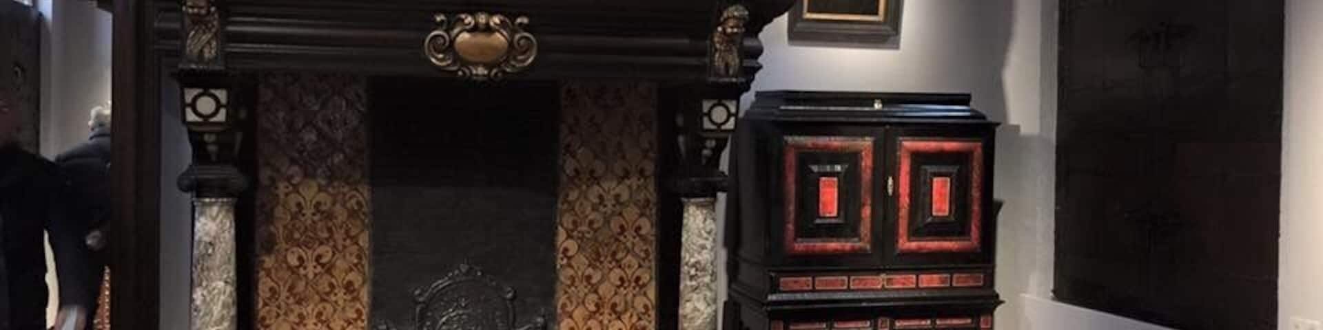 Detail#Fire places#Artist#The house that he breading in it#Fallow his foot prints# touching where he touch# The Ruben’s house, is the former home and studio of Peter Paul Rubens (1577–1640) in Antwerp. It is now a museum#