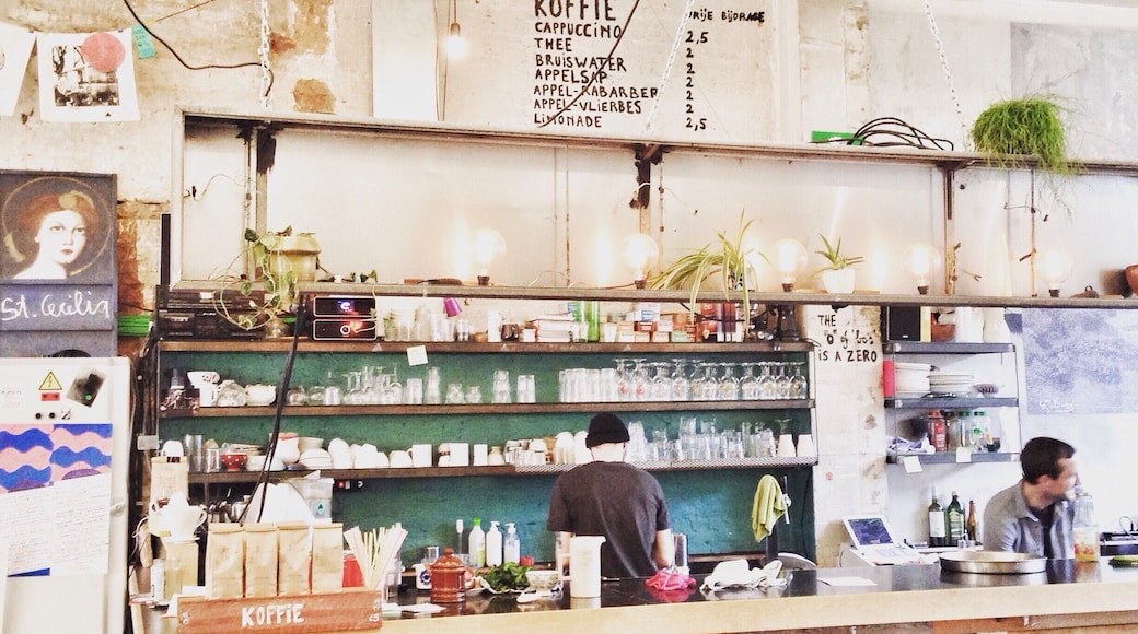 Here they roast their own ☕️ #coffee #Antwerp