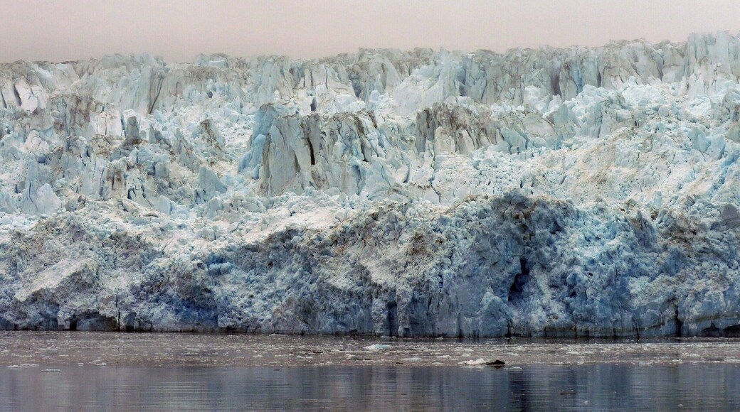 Detail of the Hubbard Glacier. The largest tidewater glacier in North America at a whopping 76 miles long, 1,200 feet deep and over 6 miles wide at it’s outflow. Somehow the remoteness and atmosphere was enchanting in the overcast, misty & almost spooky conditions. And this is in Disenchantment Bay! #GreatOutdoors