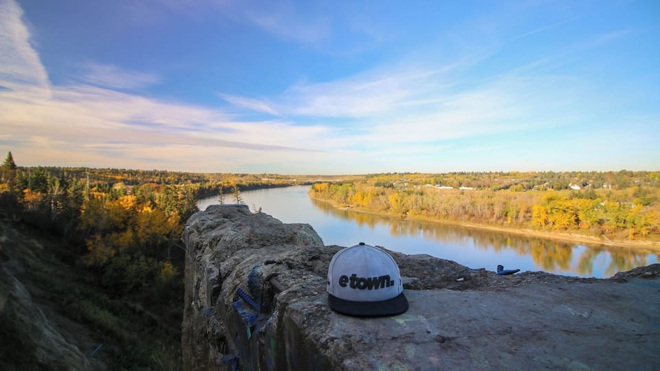 A little hometown plug here, and the last photo I took of my city. Although the viewpoint known as the "End of the World", is now technically off-limits, many locals regularly ignore the no-tresspass signs - at risk of not only a steep fine, but also the steep drop.
Once a retaining wall for a long-ago closed road, it's one of the most beautiful locations in Edmonton to view the changing colours of the river valley in the autumn. While I cannot actually suggest you go here, it's probably the worst-kept "secret" in town.
#Edmonton #Alberta #Canada