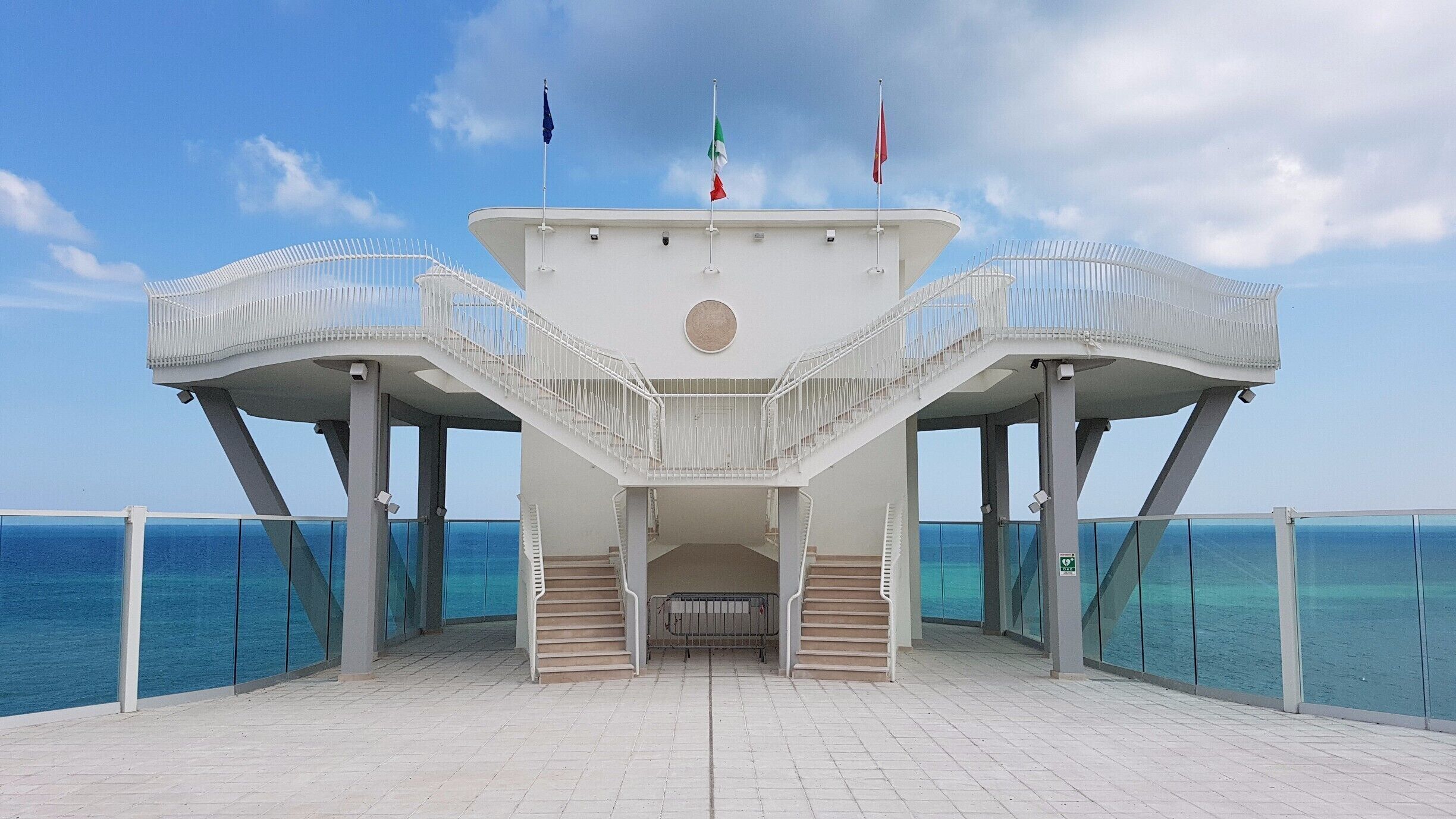 Some kind of cool looking observation deck. There's an elevator that takes you to the waterfront, for a price.