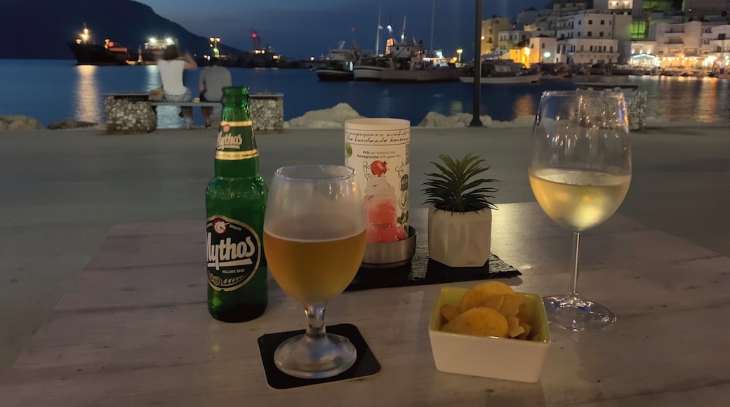 Heerlijk genieten in de haven van Pigadia