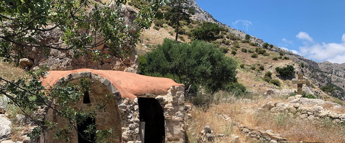 Een oud “vervallen” kerkje