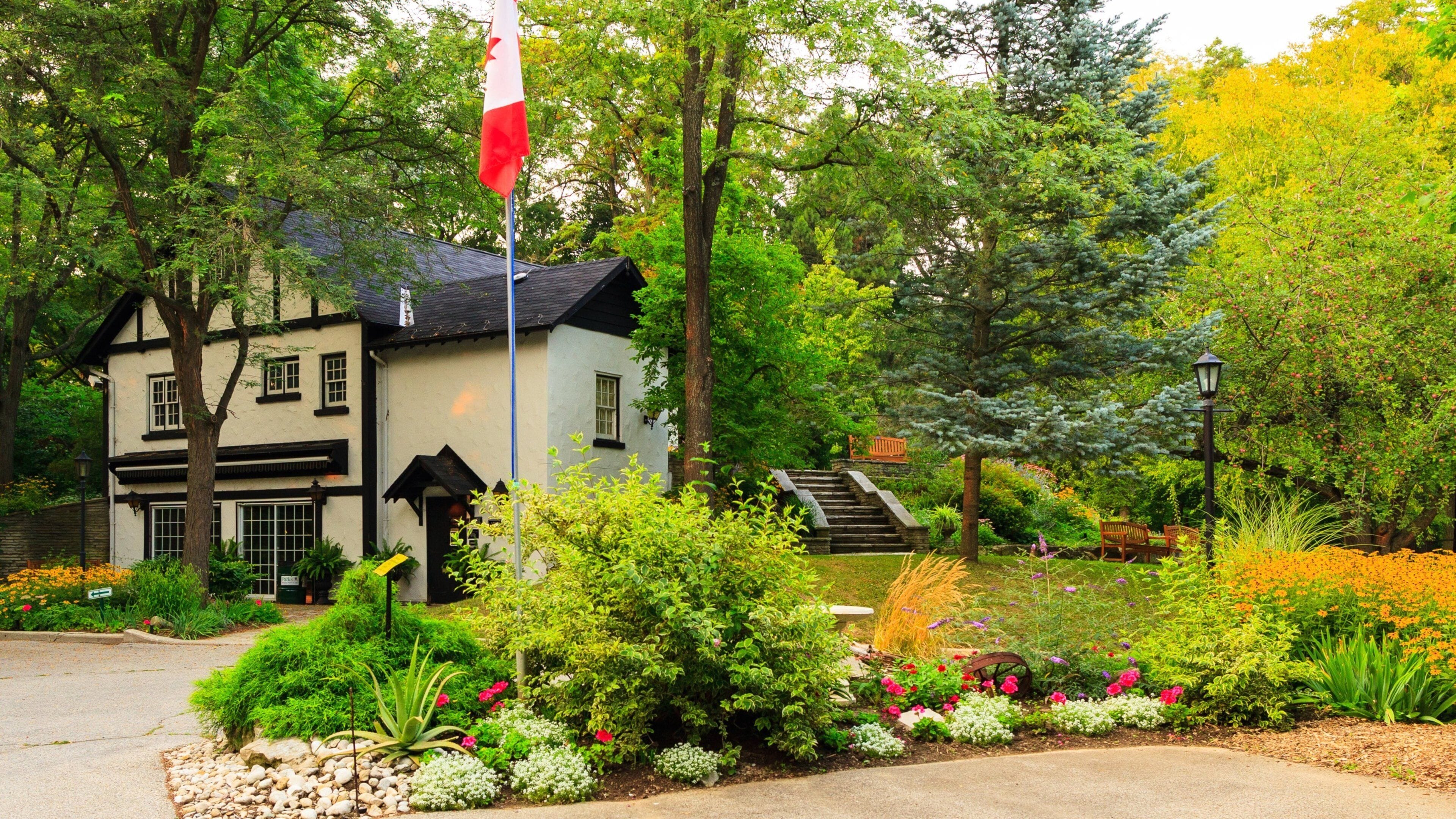 <h2>Top-rated places to stay near the beach in Hamilton</h2>