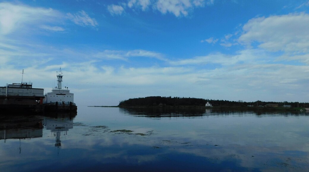 A gorgeous view of the Great Slave Lake in Hay River.