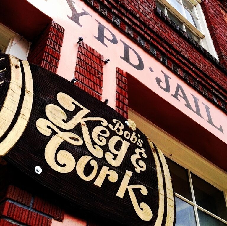 Cozy little pub located in Yakima's Old City Hall (1890). Grab a table, order some tasty pub grub (the nachos were perfect) and ask Bob to help you choose from his selection of beers and wines. Be sure to ask him about his cask-conditioned beers, and if you're thinking about wine, find out what's on tap. Yeah, you read that right - Bob has an eight-bottle wine tap box so he can serve the freshest wine around. All told, Bob's is one of your best bets for dinner in Yakima.