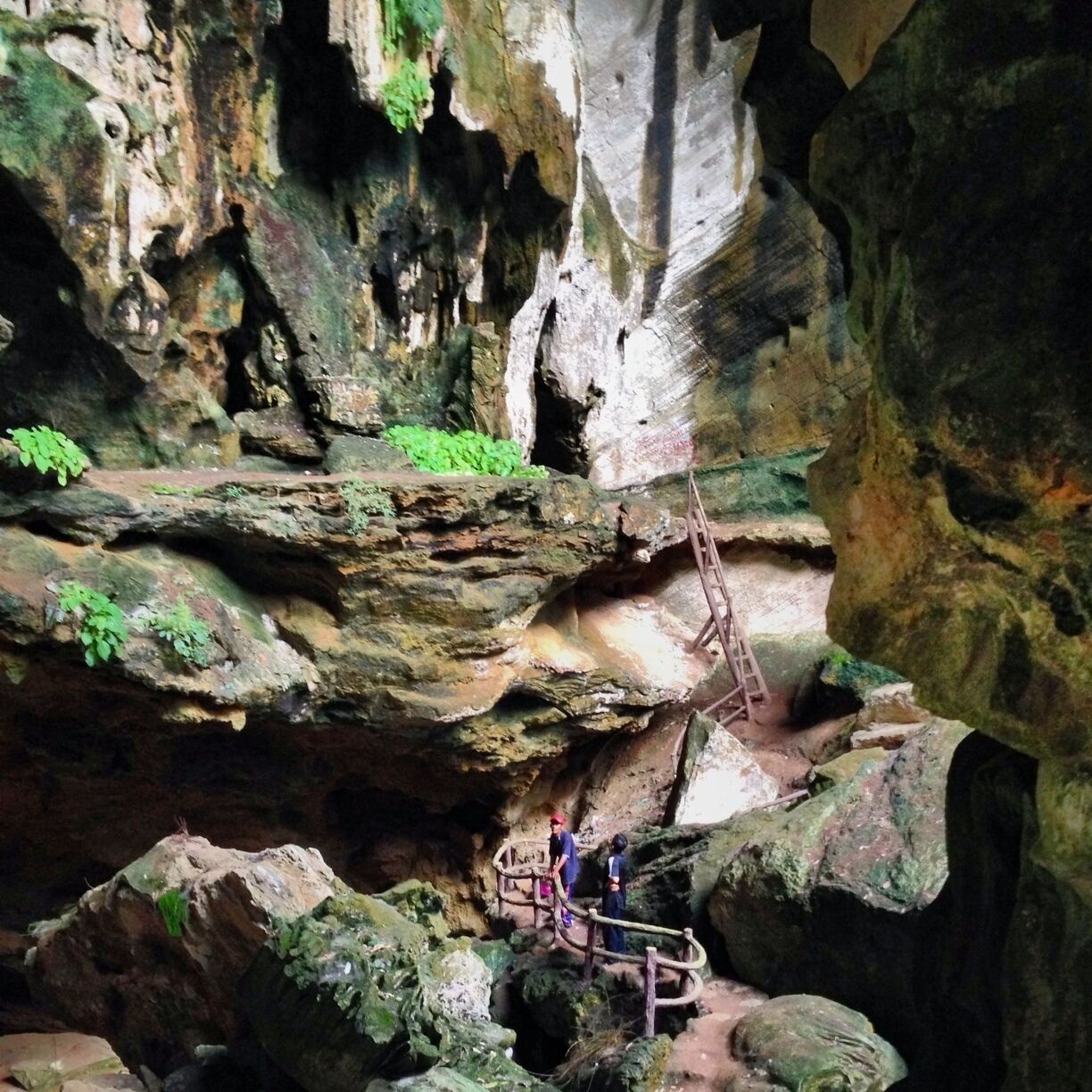 If you are in Alor Star and have 2-3 hours to spare, head out to Gunong Keriang. For a small fee you can get a local to guide and show you the trail and caves. Take a look at the many crystal rocks in its raw form in the caves. 