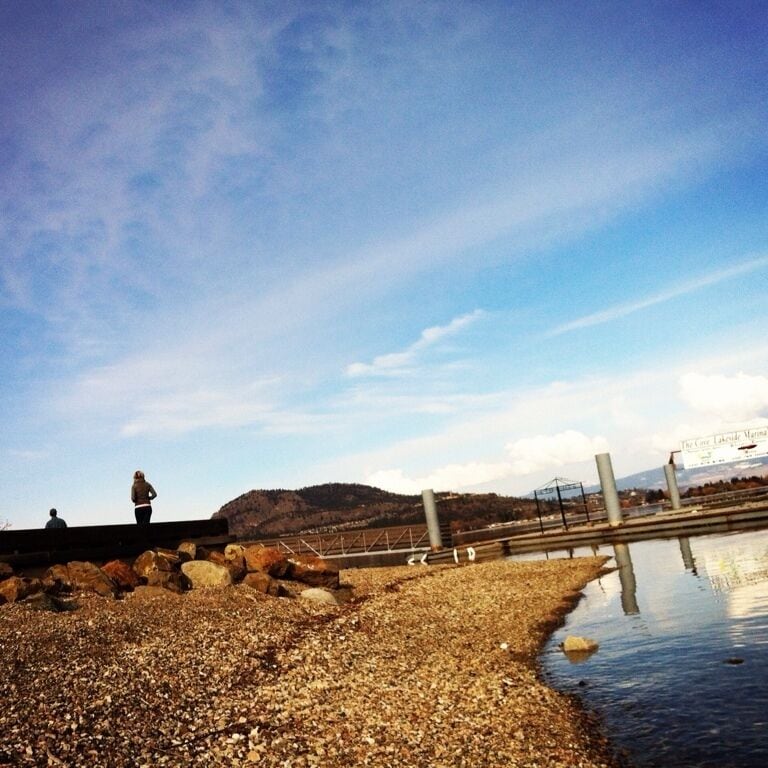 A little walk around the lake. #westkelowna #lakeside