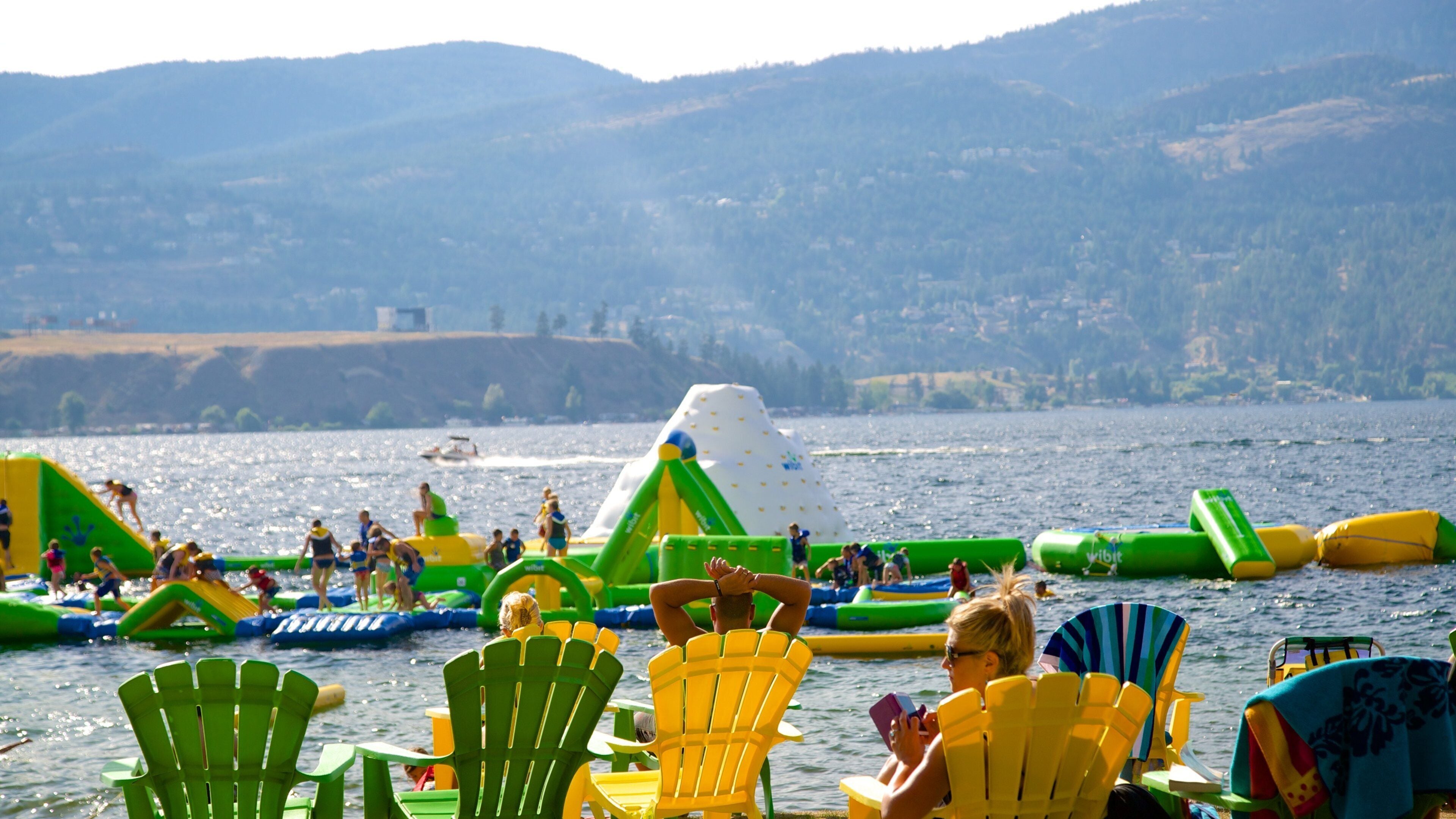 Kelowna showing watersports and general coastal views