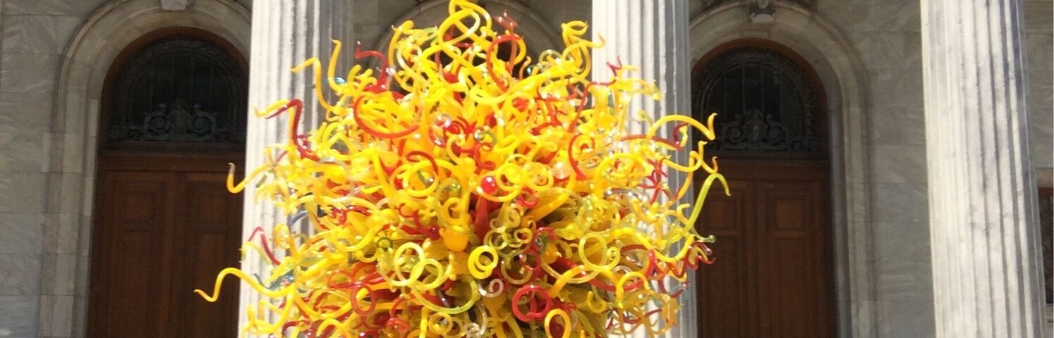 Le Musée des Beaux-Arts in Montreal, Canada featuring a Chihuly sculpture.