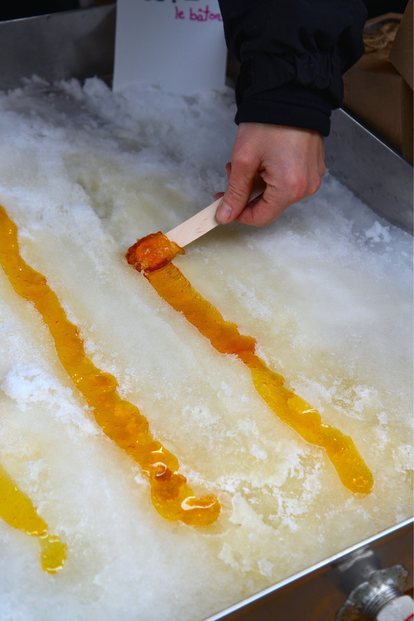 Winter is around the corner and try classic Canadian winter-time treats - maple taffy on snow, simply pour the 100% pure and boiling maple syrup over fresh, clean snow. Press a wooden/popsicle stick into the syrup and then as the syrup is cooling, roll it up around the stick, an old fashioned maple taffy is ready to enjoy!
#Canada #SweetSpot #winter #MapleSyrup #treat #sweet #Quebec #Montreal #LikeALocal #NorthAmerica