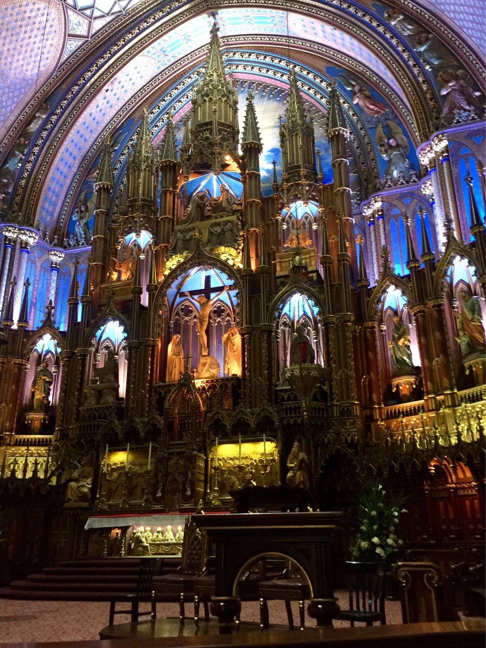 Built in the Gothic Revival style between 1824-29 the Basilica is simply stunning with a nave & altar that seem to glow. 