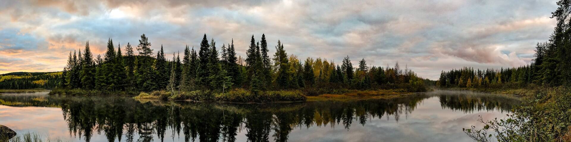 Beautilful landscape from north of Canada at the end of automn