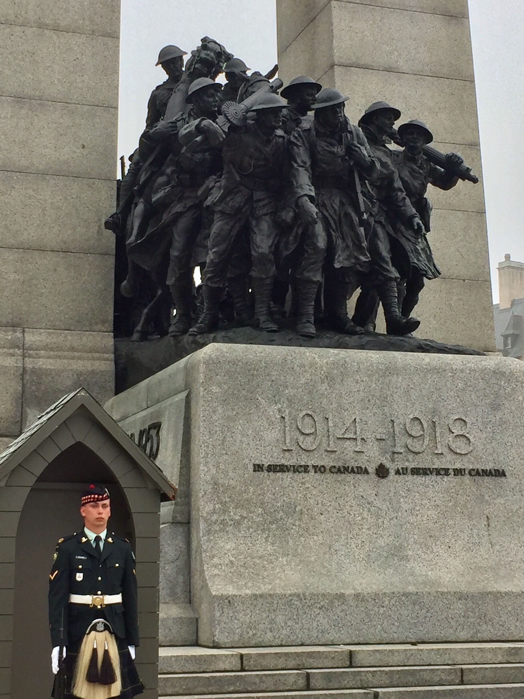 Located on Parliament Hill this monument is also home to the tomb of the unknown soldier.