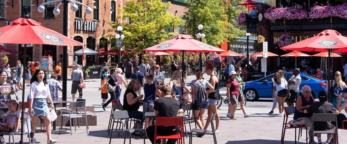 Enjoying the relaxed atmosphere of downtown Ottawa in Canada. With its varied selection of shops, restaurants and street artists it’s a great place to be.