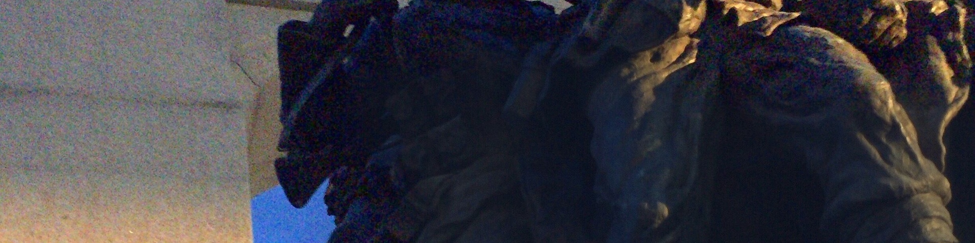 As impressive and moving as it is during the day, the war memorial, lit up at night is even more beautiful
#ottawa #warmemorial #memorial