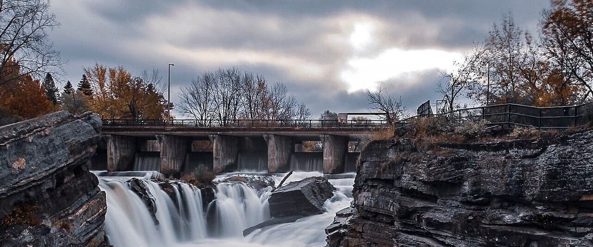 Hog’s Back Falls is one of the beautiful places to visit in the city of Ottawa 🇨🇦