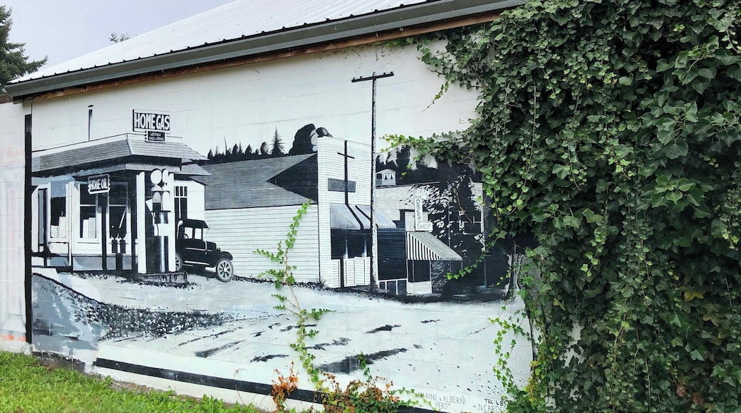 Mural of gas station (September 2019).
#LocalSecrets