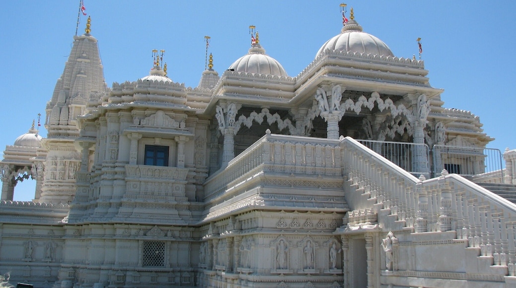 Not a single nail used...just interlocking pieces! #lifeatexpedia