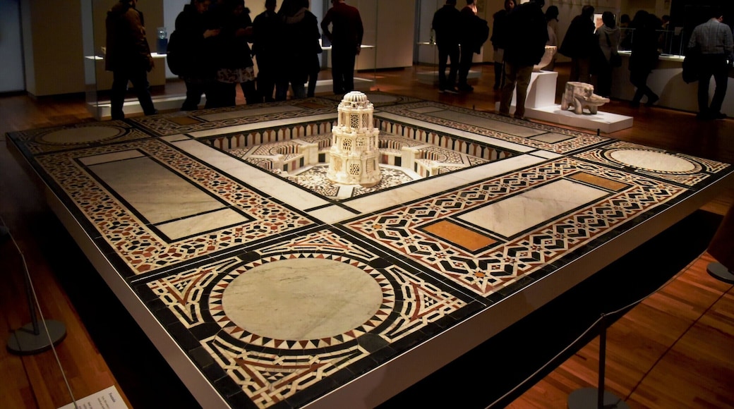 The Aga Khan Museum is the first and only museum dedicate to Islamic Art and Culture in both North and South America. The museum is an initiative of the Aga Khan Trust for Culture, an agency of the Aga Khan Development Network. (Wikipedia)
Tip: Free on every Wednesday from 4-8 pm.
#Canada #Toronto #Ontario #architecture #art #museum #Islam #TroverTips