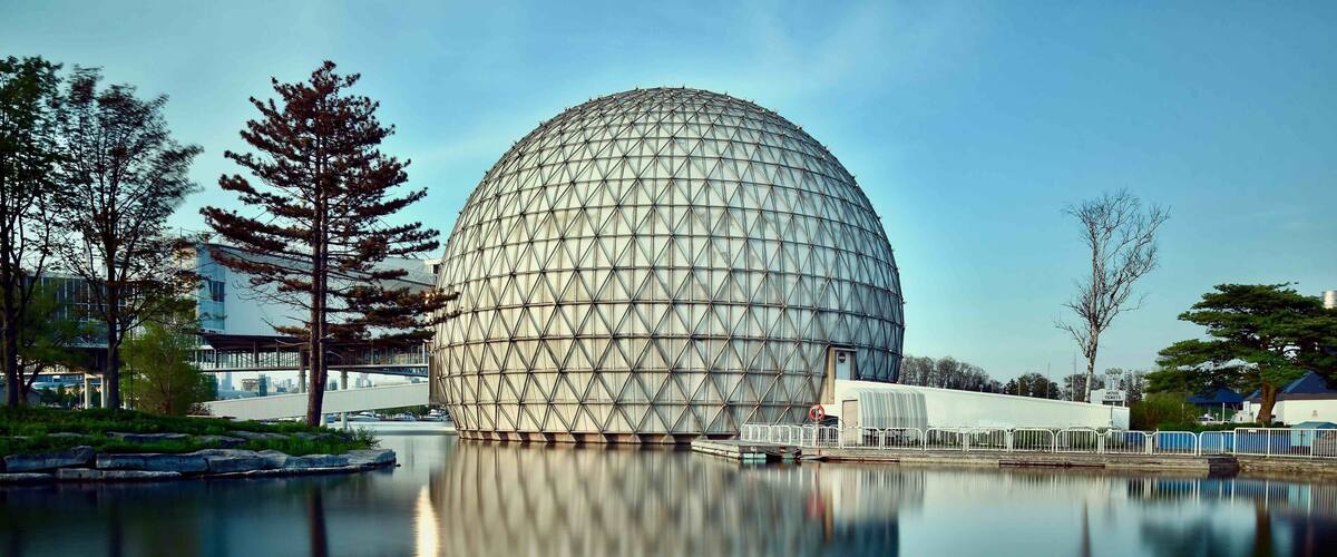 Ontario Place is just steps away from Downtown Toronto. It was once an entertainment and exhibition complex located on 3 Islands, Including the iconic Cinesphere - build in 1971, the world's first permanent IMAX theatre, water park and marina now turn to a brand new waterfront park - Trillium Park, Torontoโs new landmark park, and is 7.5 acres of public green space on a spectacular part of Toronto's waterfront.
#Canada #Ontario #Toronto #themepark #architecture #reflection #NorthAmerica #waterfront #dome #Hometown #Cinesphere #OntarioPlace #perspective