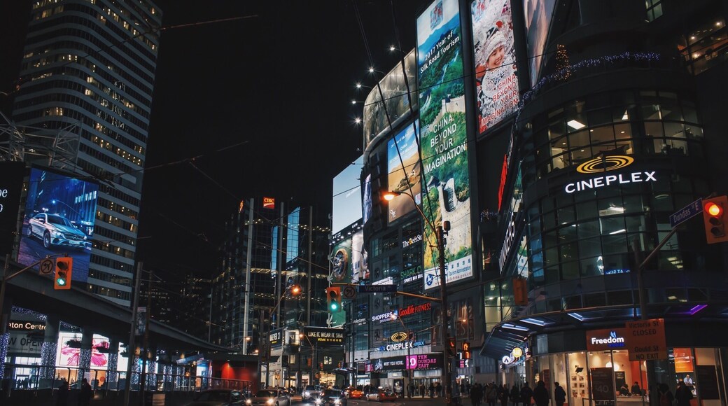 Night life in the city