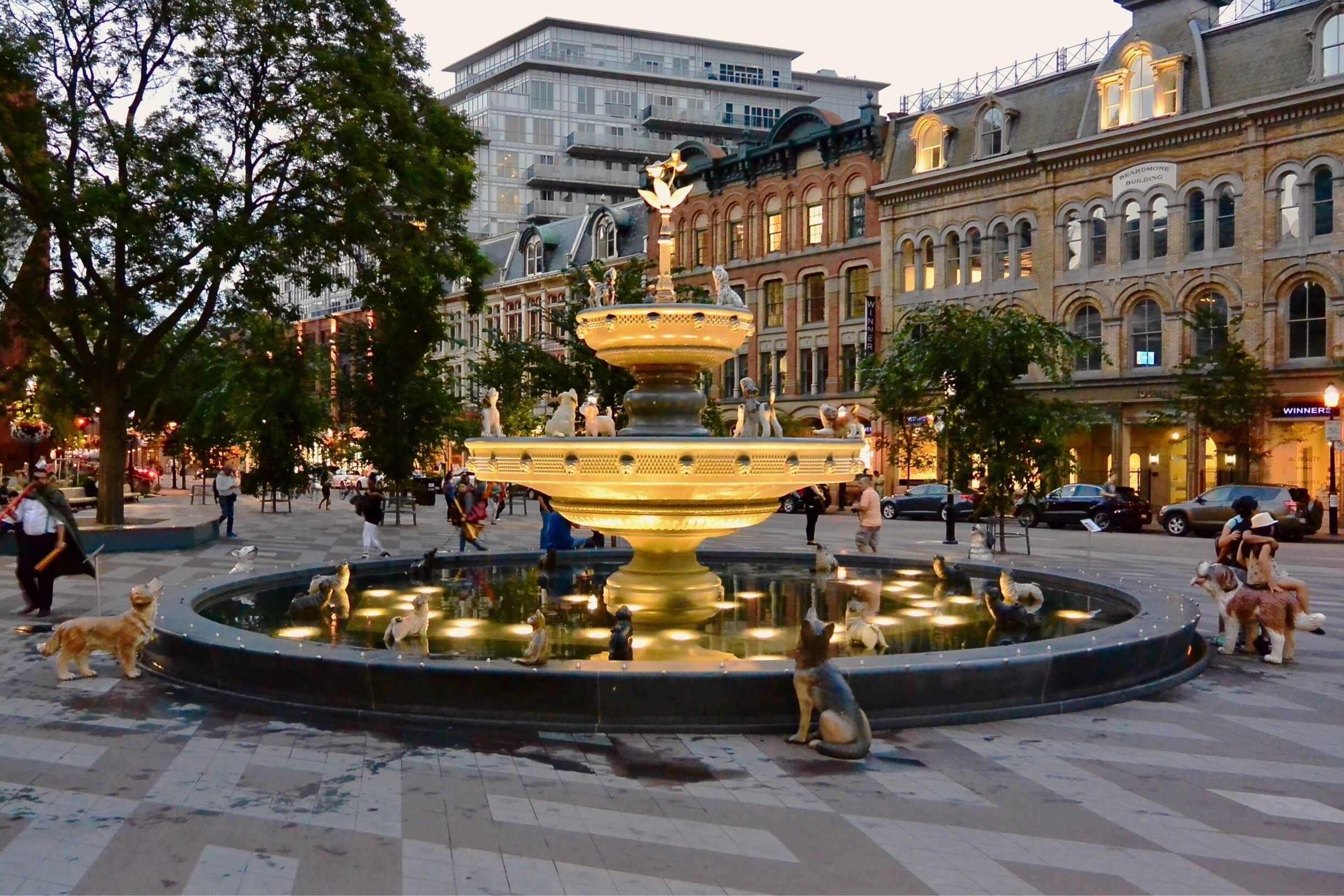 My hometown, one of the best living and most multicultural cities in the world! 
New Dog fountain in Berczy Park - A new landmark in downtown Toronto and the park officially reopens on June 28, 2017. 
#Toronto #Canada #Ontario #fountain #park #NorthAmerica #evening #oldtown #Hometown #Golden #UrbanJungle #LikeALocal